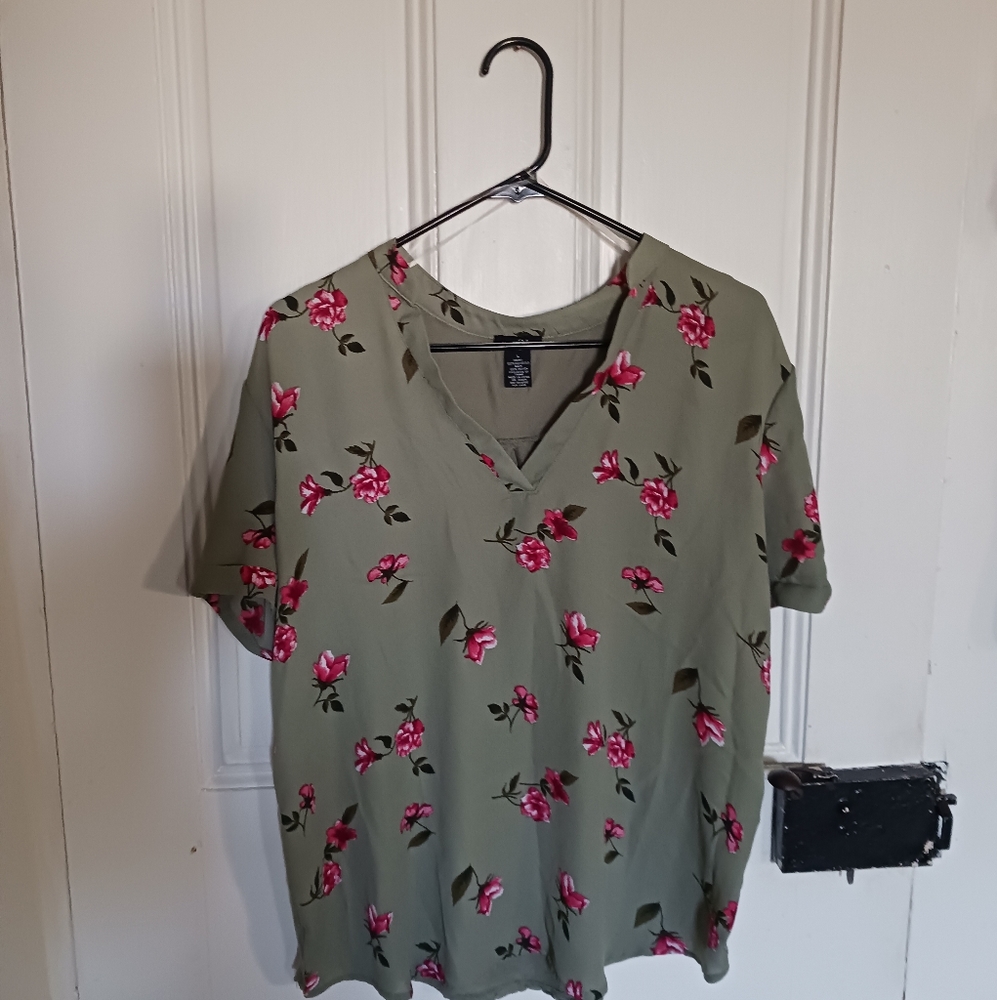 NEW Rue 21 ladies shirt